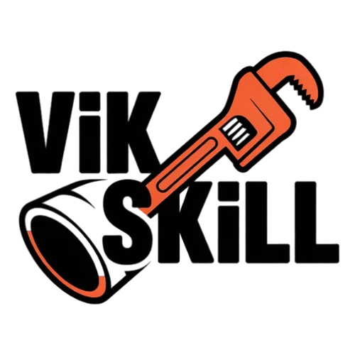 Оранжев гаечен ключ припокрива черния текст "VIK SKILL", като гаечният ключ е част от буквата "S".