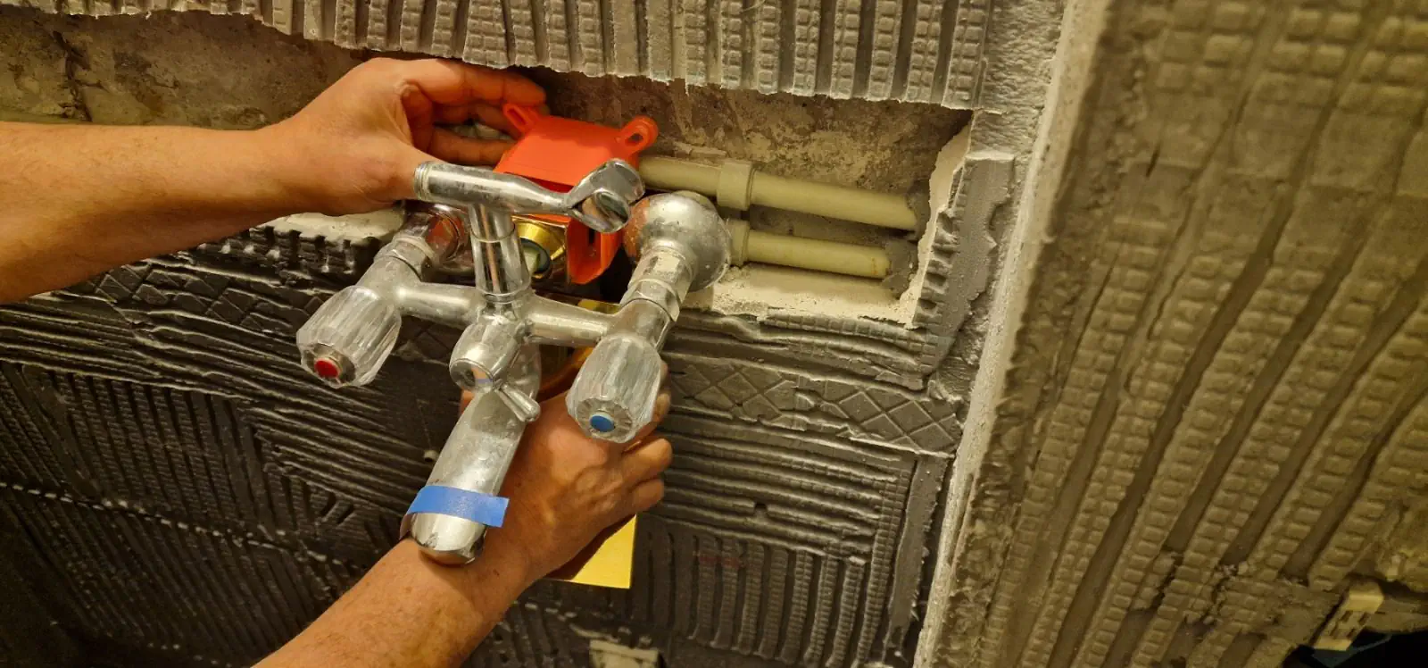 Смяна на вграден смесител