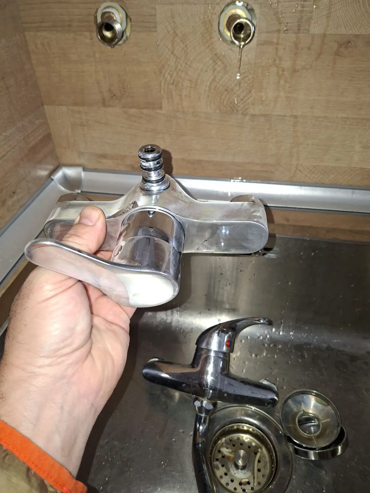 Смяна на мивка в кухня